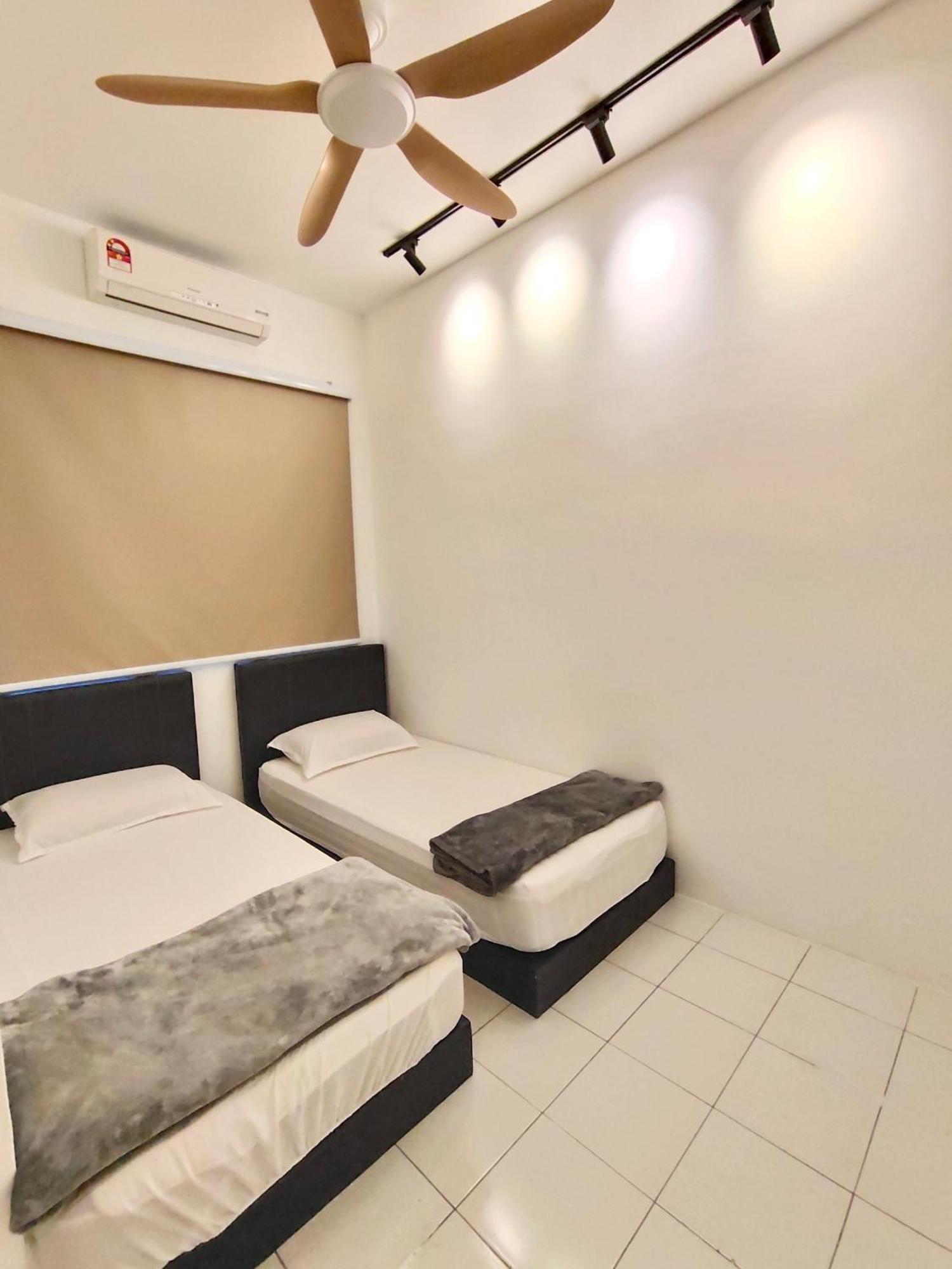 Sakura 1 Homestay Kampar Landed Exteriör bild