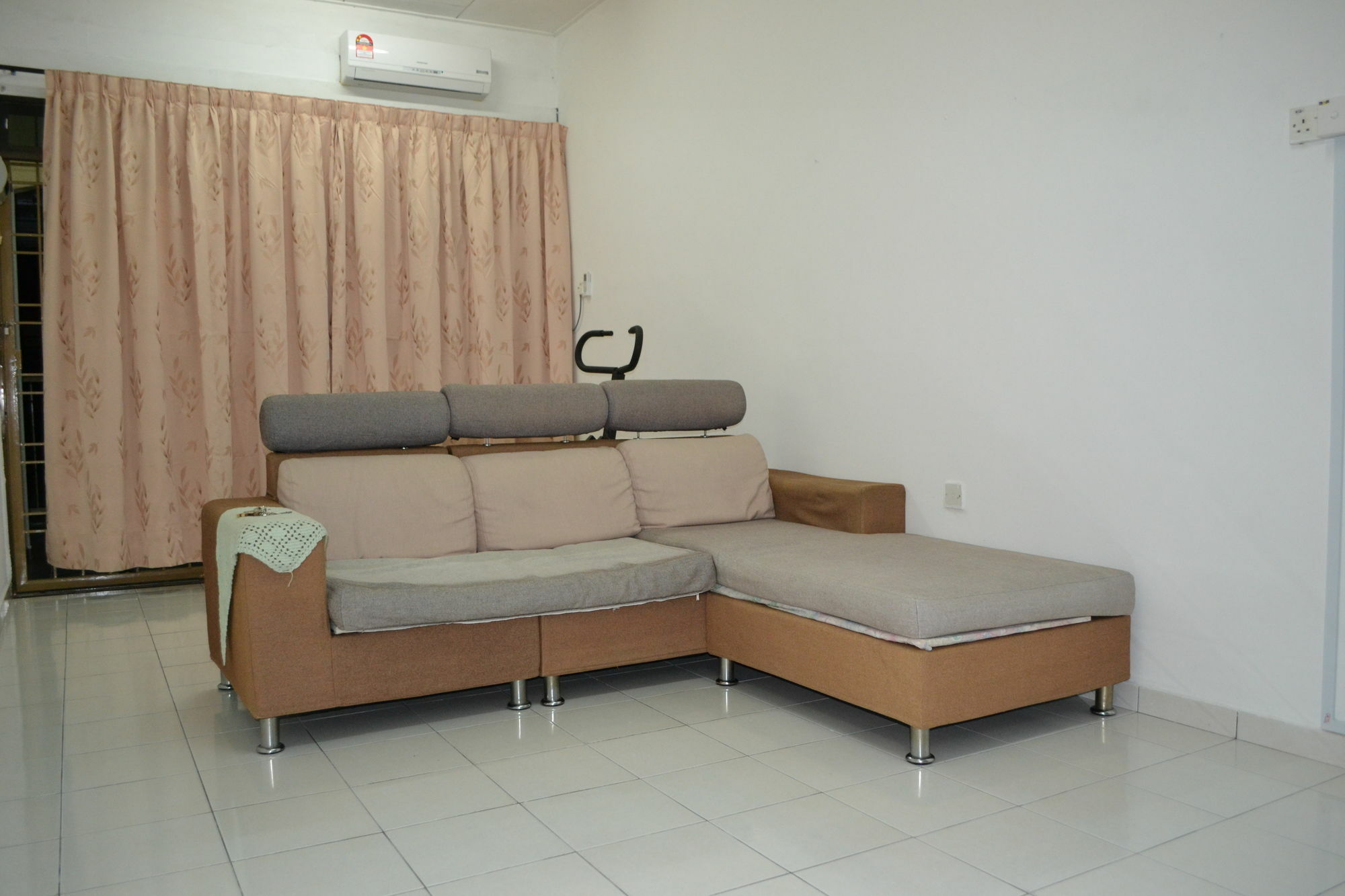 Sakura 1 Homestay Kampar Landed Exteriör bild